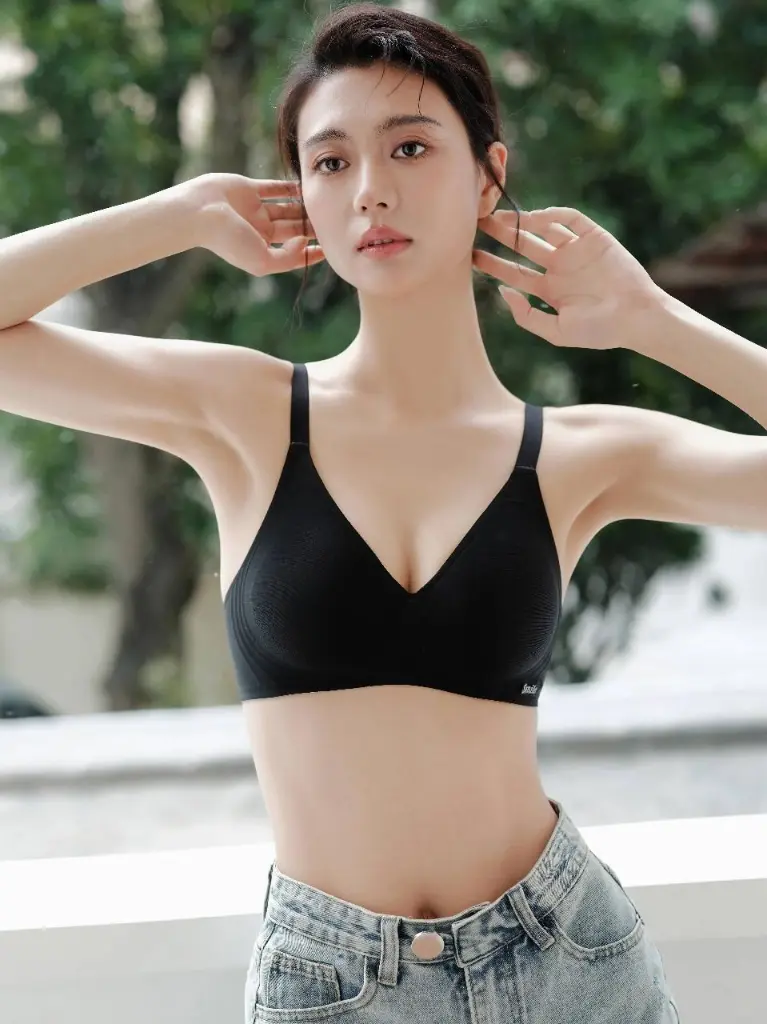 Seamless Bra (M, black)